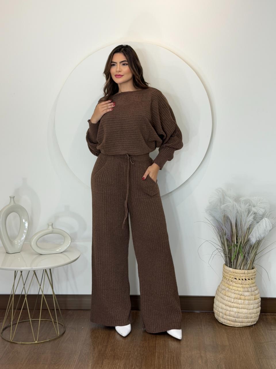 Conjunto Feminino de Tricot Mousse Premium Blusa Morcego e Calça Pantalona Casual Inverno